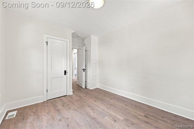 26657 Parkington Street, Roseville, MI 48066