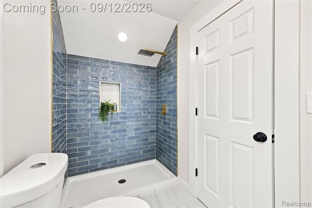 26657 Parkington Street, Roseville, MI 48066