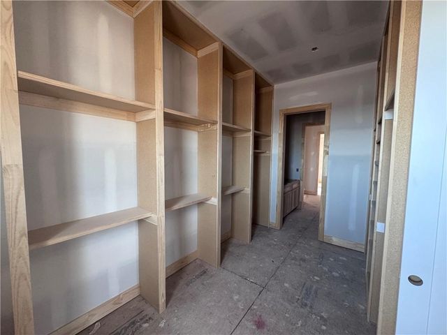 3244 W 133rd Terrace, Leawood, KS 66209