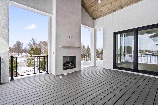 3244 W 133rd Terrace, Leawood, KS 66209