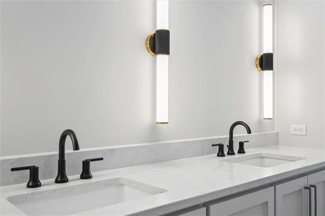 3244 W 133rd Terrace, Leawood, KS 66209