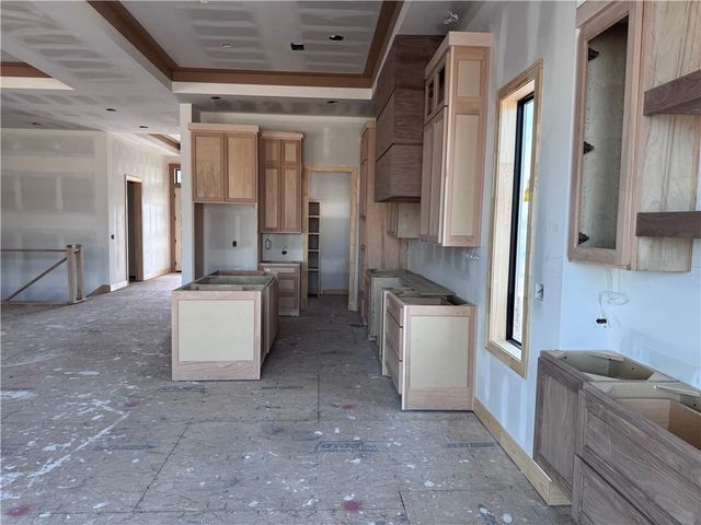 3244 W 133rd Terrace, Leawood, KS 66209