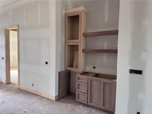 3244 W 133rd Terrace, Leawood, KS 66209