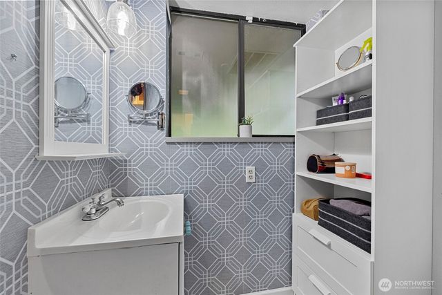 18802 185th Avenue NE, Woodinville, WA 98077