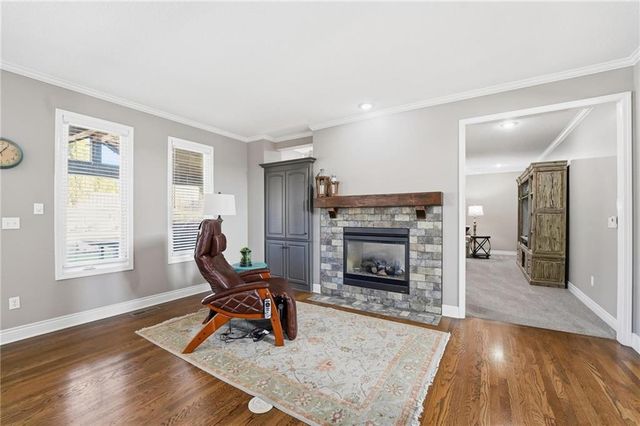 707 NE Sundance Trail, Lee's Summit, MO 64086