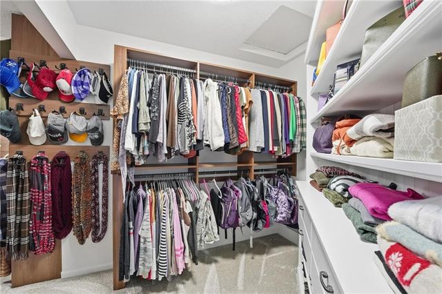 707 NE Sundance Trail, Lee's Summit, MO 64086