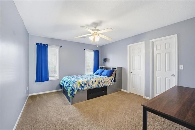 707 NE Sundance Trail, Lee's Summit, MO 64086