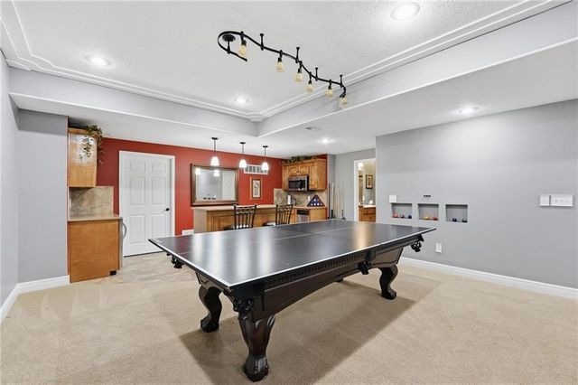 707 NE Sundance Trail, Lee's Summit, MO 64086