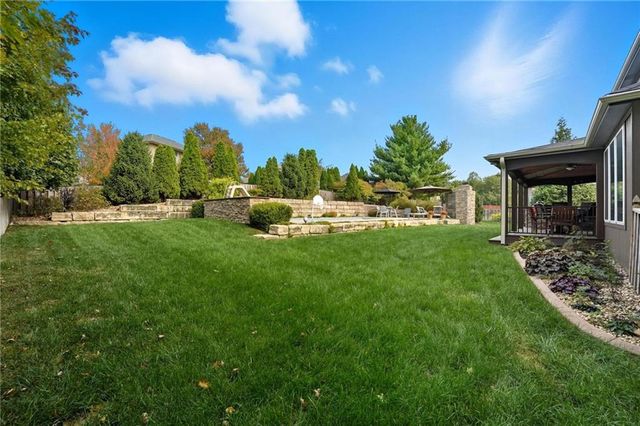 707 NE Sundance Trail, Lee's Summit, MO 64086