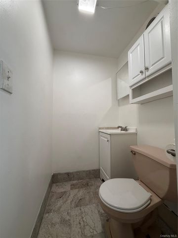 7039 57th Drive, Maspeth, NY 11378