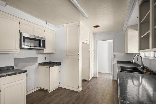 9103 Paradise Park Drive, Lakeside, CA 92040