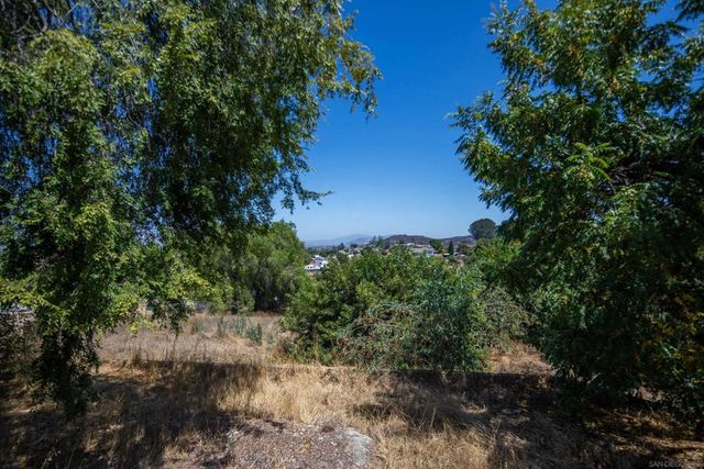 9103 Paradise Park Drive, Lakeside, CA 92040