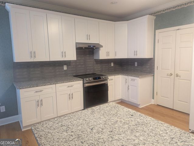 5235 Chaversham Lane, Peachtree Corners, GA 30092