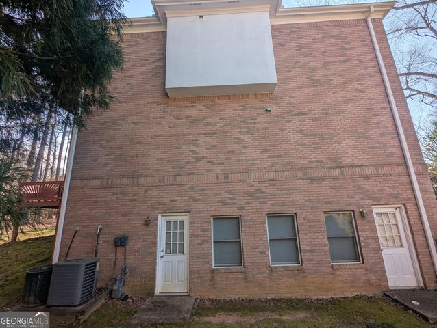 5235 Chaversham Lane, Peachtree Corners, GA 30092