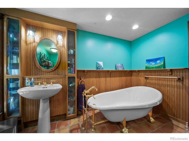1692 Kiowa Road, Lyons, CO 80540