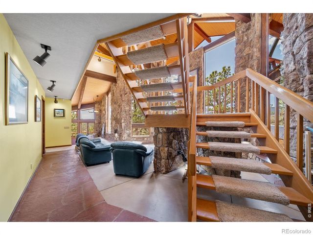 1692 Kiowa Road, Lyons, CO 80540
