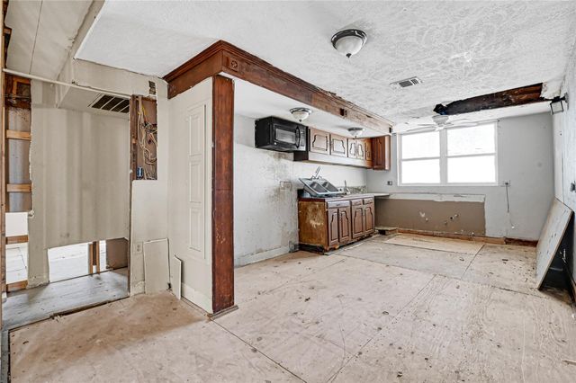 1925 Sunny Drive, Houston, TX 77093