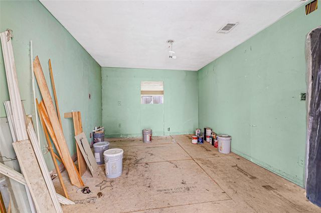 1925 Sunny Drive, Houston, TX 77093