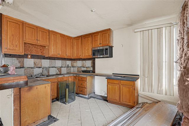 1925 Sunny Drive, Houston, TX 77093