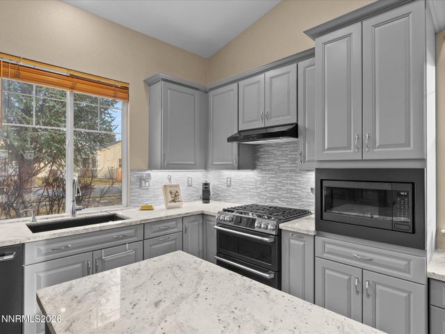 7425 Ash Peak Drive, Sparks, NV 89436