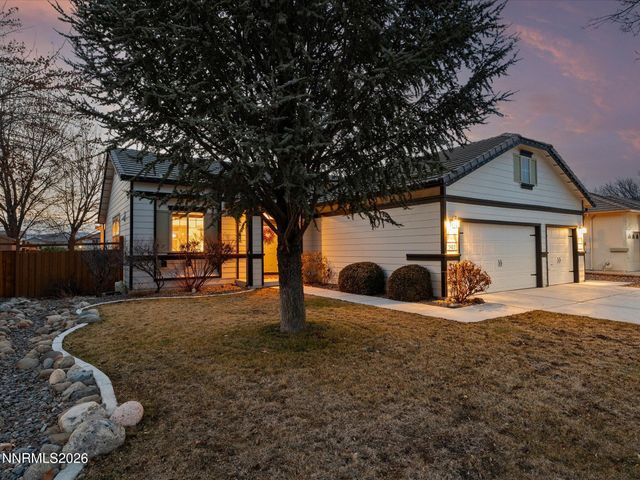 7425 Ash Peak Drive, Sparks, NV 89436