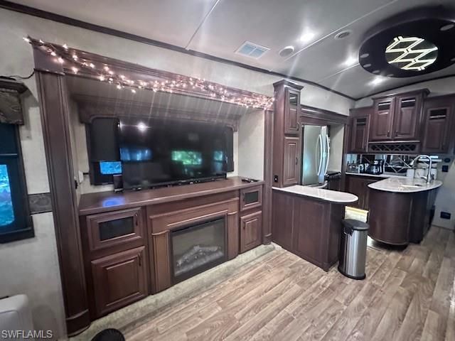 1687 Diamond Lake CIR, Naples, FL 34114