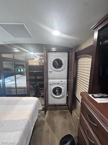 1687 Diamond Lake CIR, Naples, FL 34114