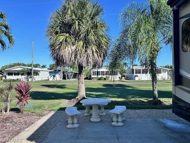 1687 Diamond Lake CIR, Naples, FL 34114