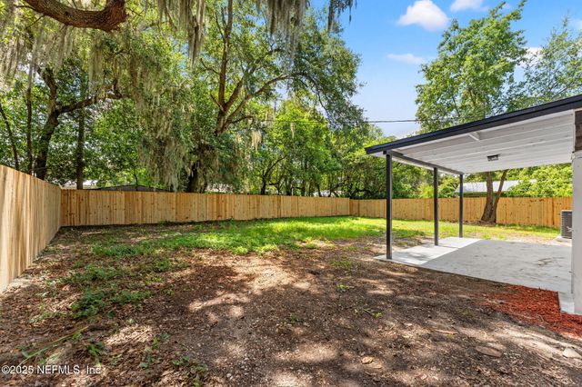 111 ASHLEY Drive, Palatka, FL 32177