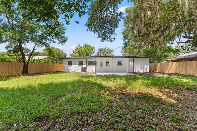 111 ASHLEY Drive, Palatka, FL 32177