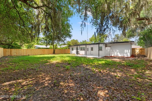 111 ASHLEY Drive, Palatka, FL 32177