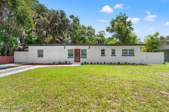 111 ASHLEY Drive, Palatka, FL 32177