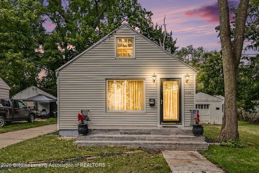 1120 Victor Avenue, Lansing, MI 48910