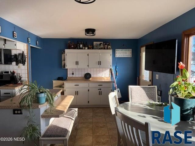 556 N Lake Dr Drive, Watertown, SD 57201