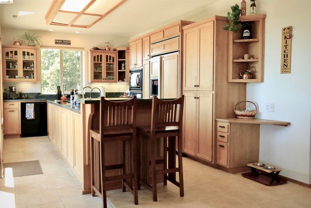 18288 Lambert Lake Road, Sonora, CA 95370