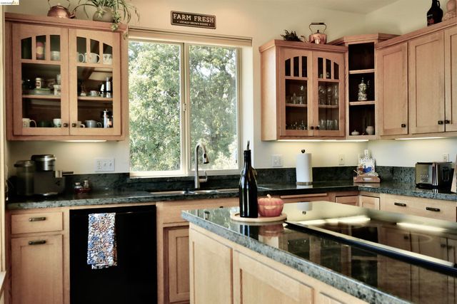 18288 Lambert Lake Road, Sonora, CA 95370