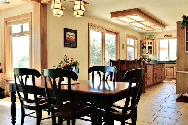 18288 Lambert Lake Road, Sonora, CA 95370