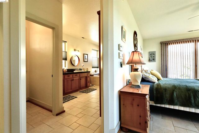 18288 Lambert Lake Road, Sonora, CA 95370