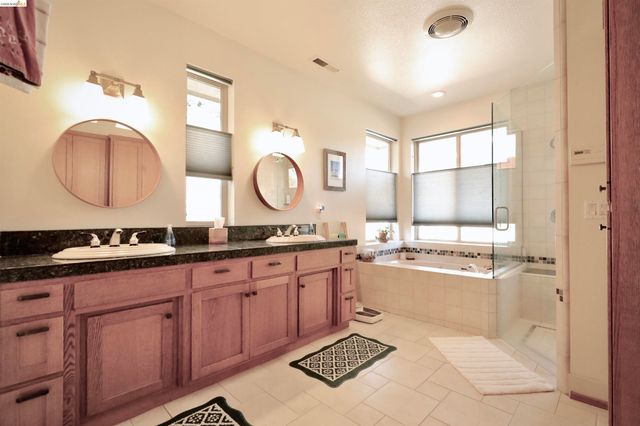 18288 Lambert Lake Road, Sonora, CA 95370