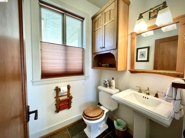 18288 Lambert Lake Road, Sonora, CA 95370