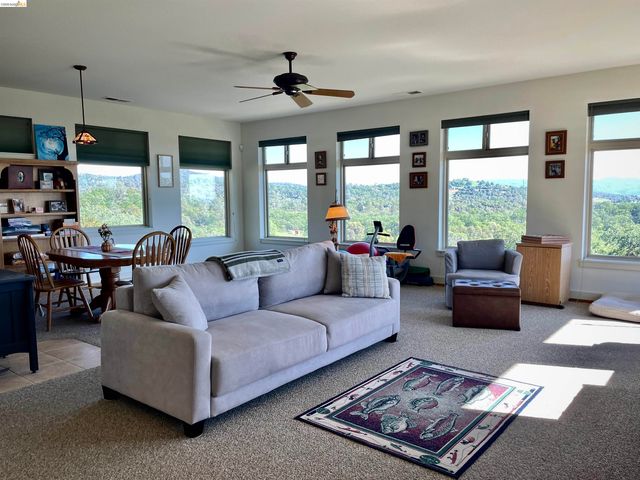 18288 Lambert Lake Road, Sonora, CA 95370