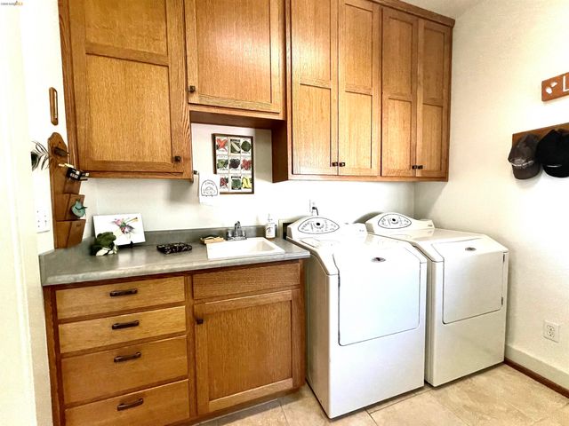 18288 Lambert Lake Road, Sonora, CA 95370