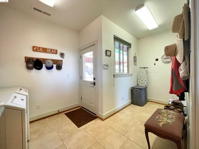 18288 Lambert Lake Road, Sonora, CA 95370