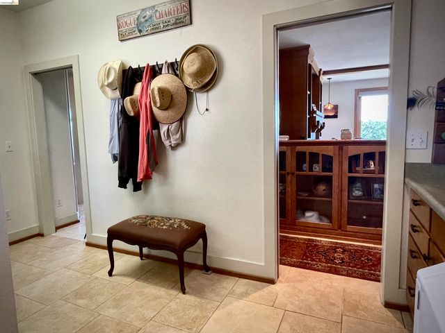 18288 Lambert Lake Road, Sonora, CA 95370