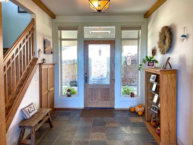 18288 Lambert Lake Road, Sonora, CA 95370