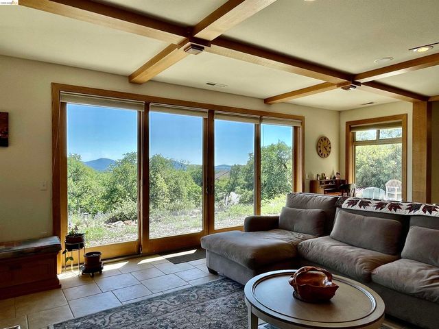 18288 Lambert Lake Road, Sonora, CA 95370