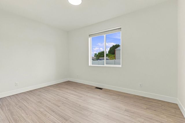 9910 E Springfield Ln, Spokane Valley, WA 99206