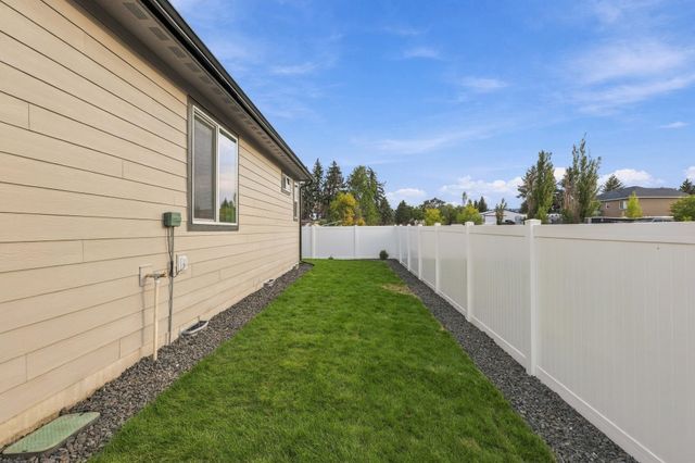 9910 E Springfield Ln, Spokane Valley, WA 99206