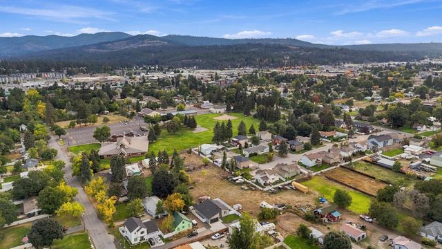 9910 E Springfield Ln, Spokane Valley, WA 99206
