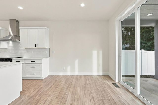 9910 E Springfield Ln, Spokane Valley, WA 99206